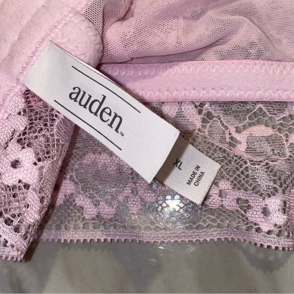 Pink lace bralette - Picture 4 of 4